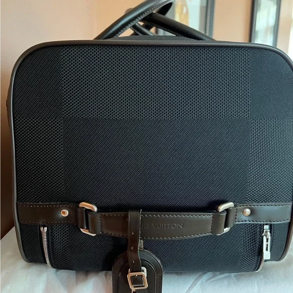 Authentic Louis Vuitton Damier Geant Eole 60 Rolling Duffle Bag + COA - Picture 9 of 15